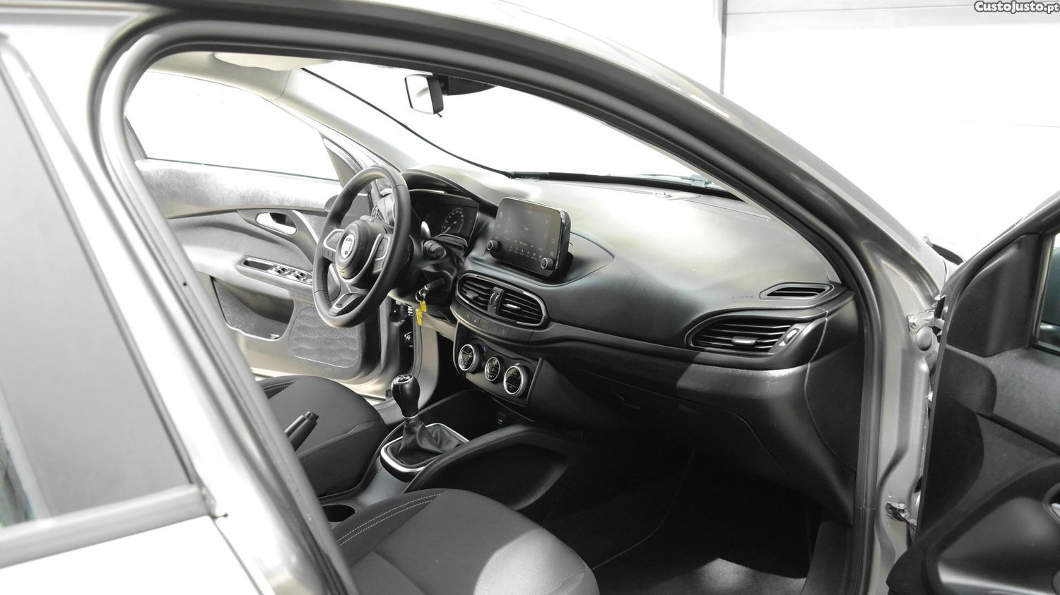 Fiat Tipo 1.3 MultiJet City Life — fotografia 7
