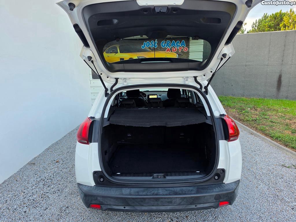 Peugeot 2008 1.2Vti 82Cv 90.000Km Style 06/2018 — fotografia 9