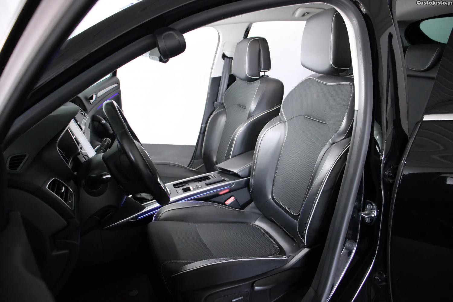 Renault Mégane 1.5 dCi Bose Edition — fotografia 14