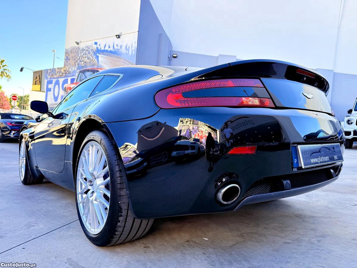Aston Martin Vantage Sport Shift — fotografia 15