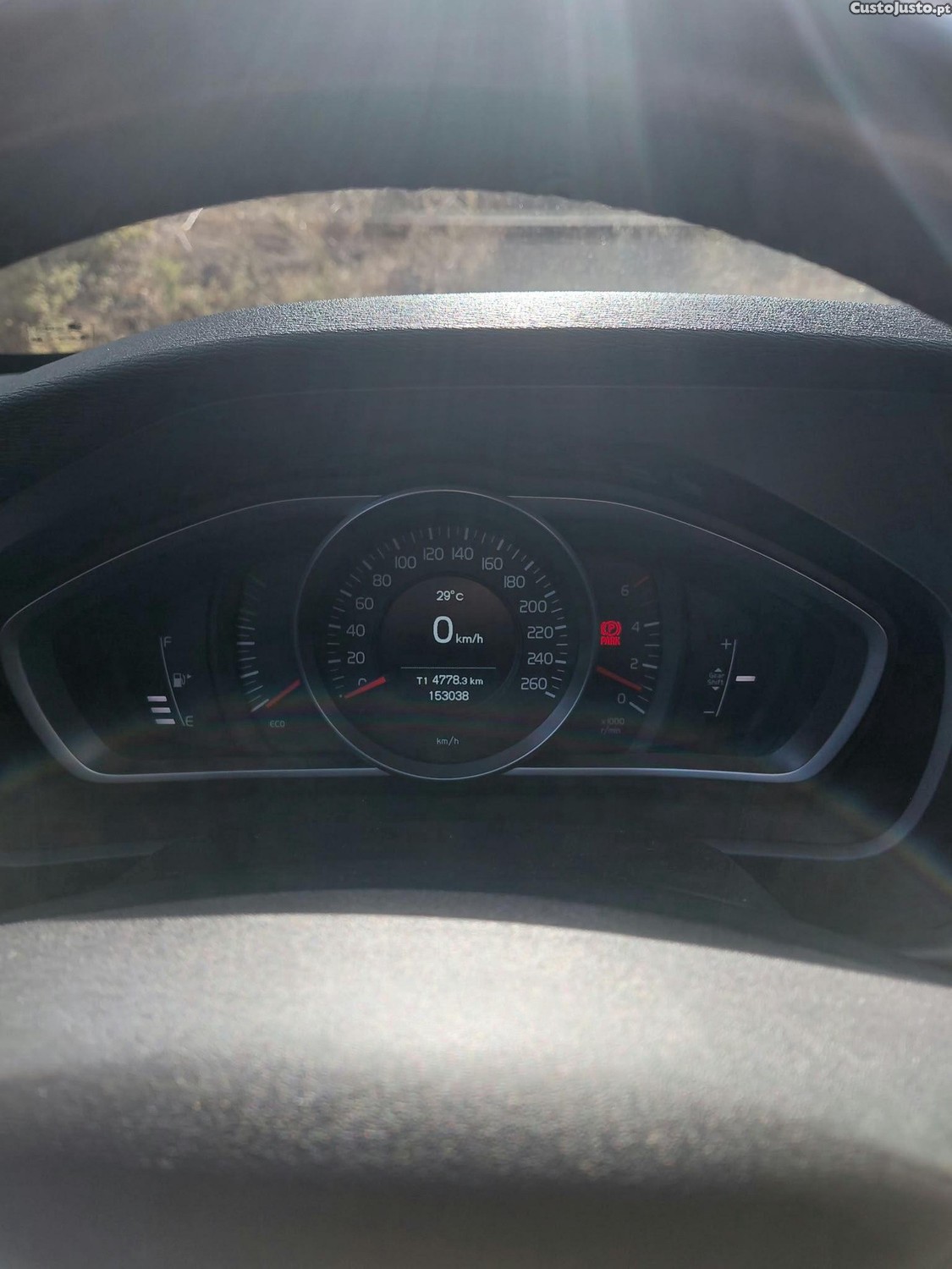 Volvo V40 gasóleo — fotografia 4