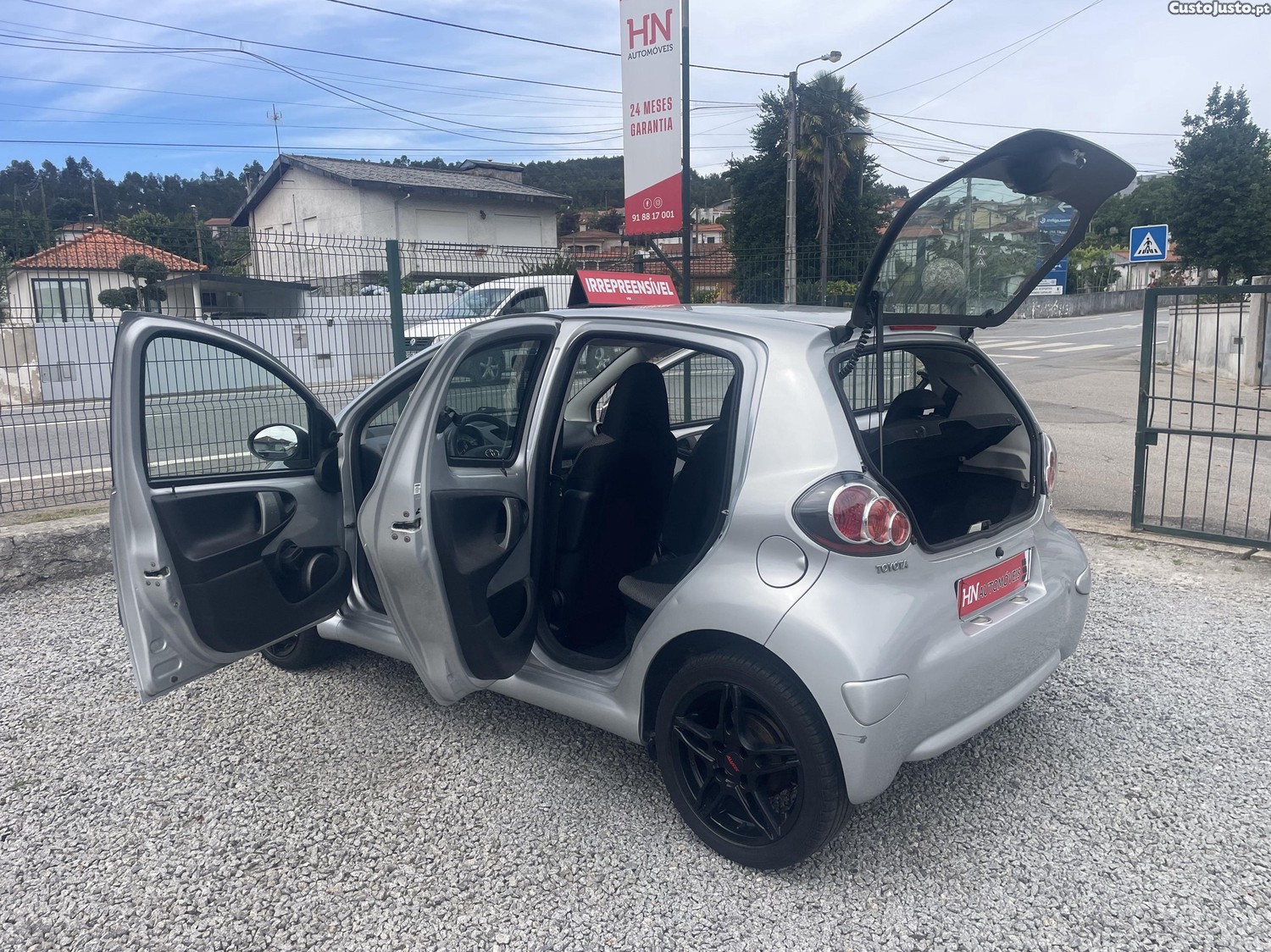 Toyota Aygo 1.0 Dynamic — fotografia 4