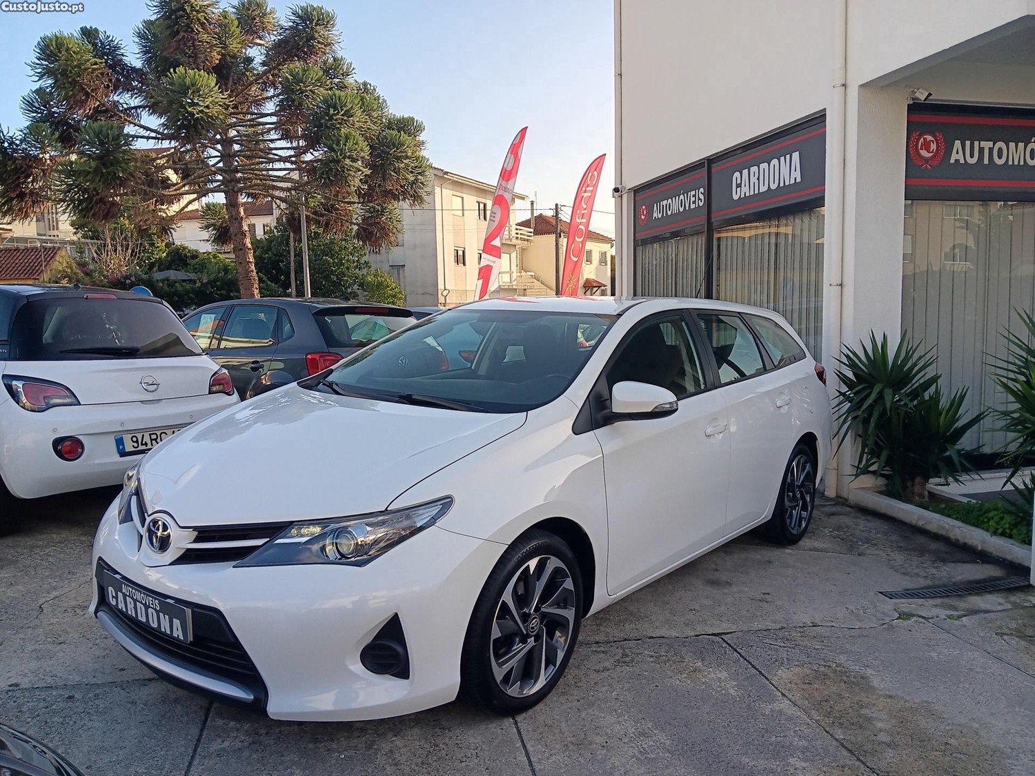 Toyota Auris Touring Sports 1.33 VVT-i 100cv - 14 — photo 3
