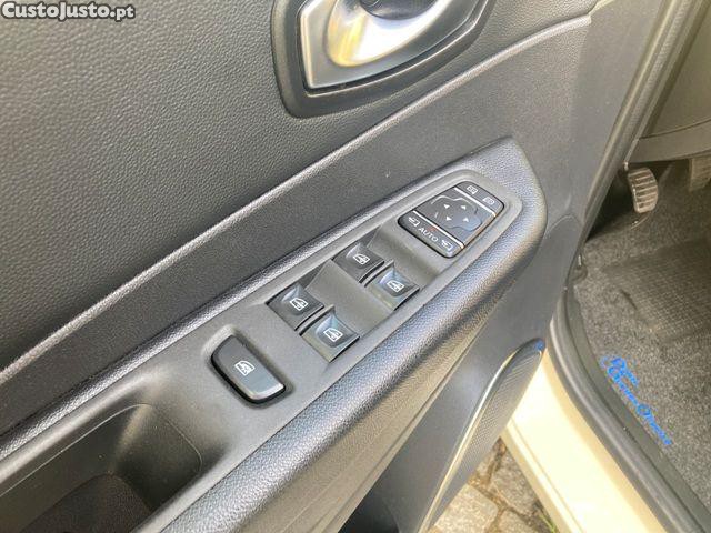Renault Captur 0.9 TCE Exclusive — fotografia 7
