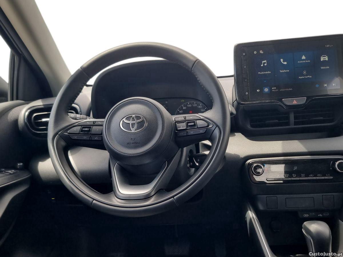 Toyota Yaris 1.5 HDF Comfort Plus — fotografia 8