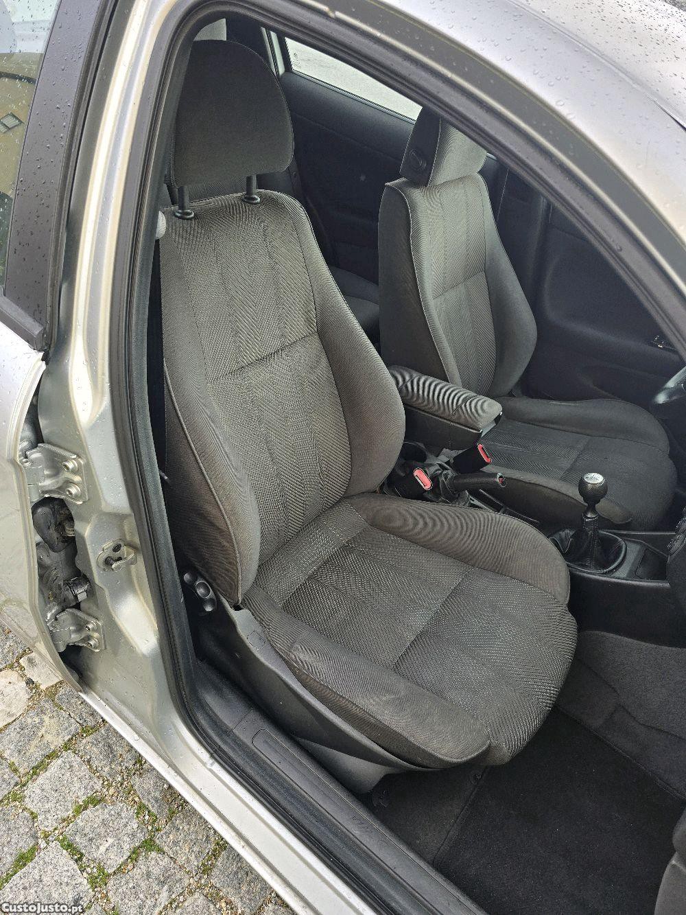 Alfa Romeo 147 1.9 JTD — fotografia 4