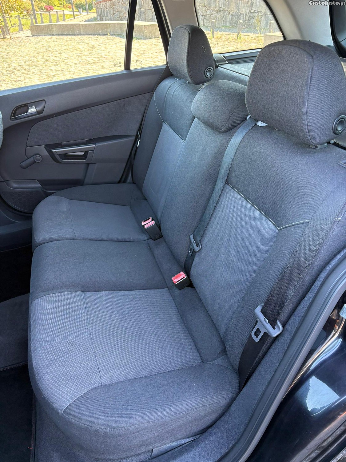 Opel Astra H Sw 1.3 cdti 90cv — fotografia 9