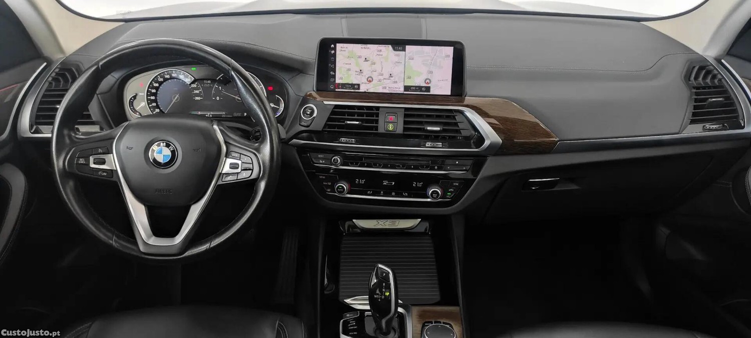 BMW X3 20 d xDrive Line Luxury — fotografia 24