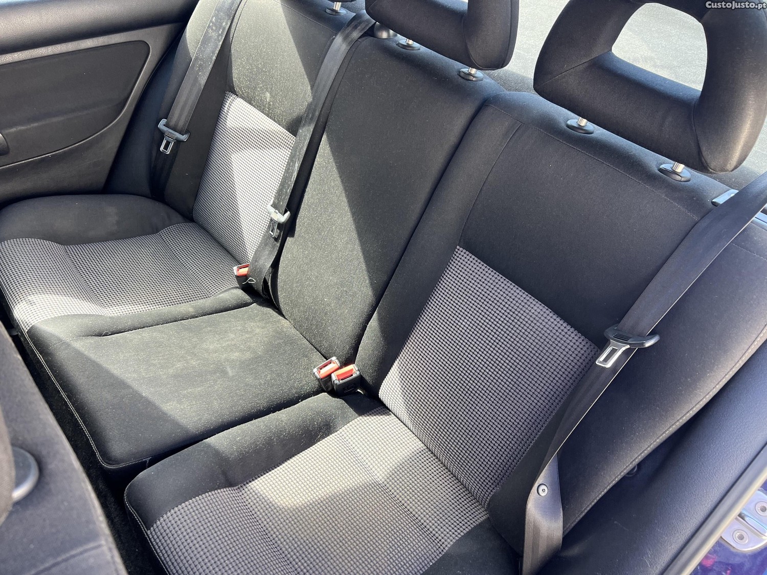 Volkswagen Bora 1.9TDi 115cv — fotografia 3