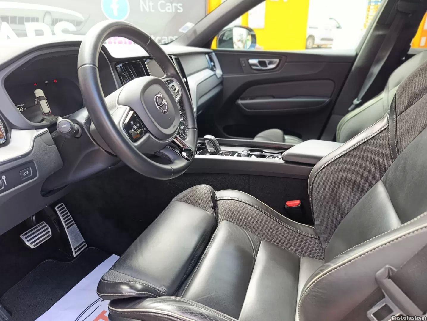 Volvo XC 60 2.0 b4 r-design — fotografia 9