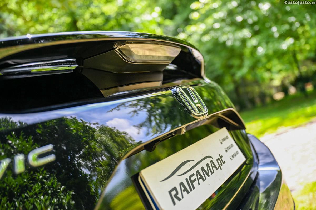 Honda Civic 1.0 i-VTEC Executive — fotografia 6