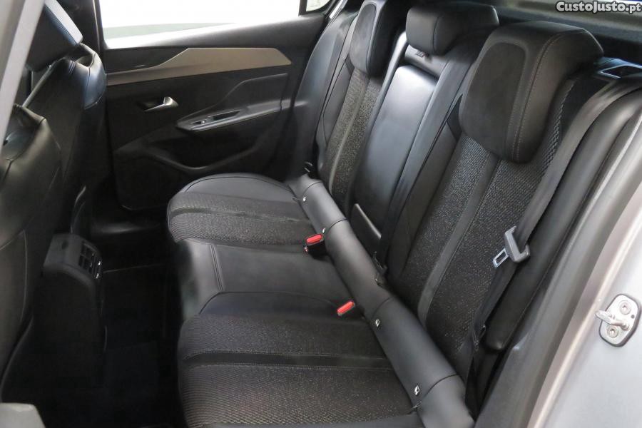 Peugeot 308 1.6 Hybrid GT e-EAT8 — fotografia 13