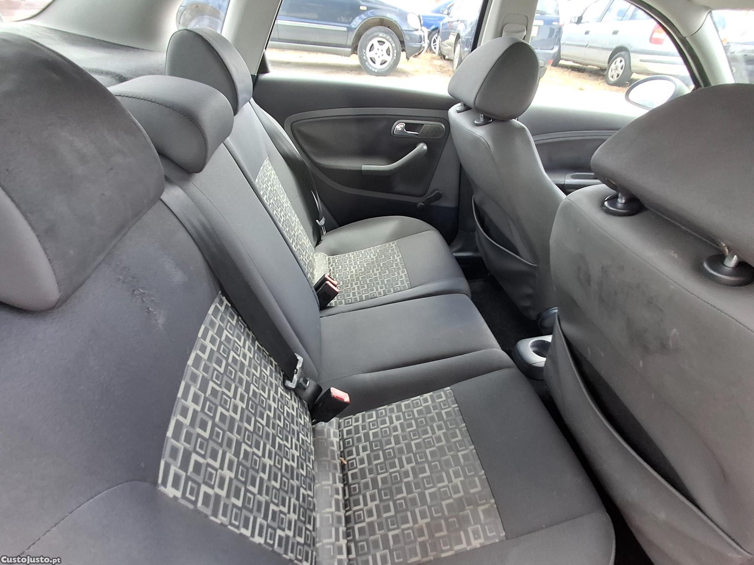 SEAT Cordoba 1.4 Tdi Stylence — fotografia 2
