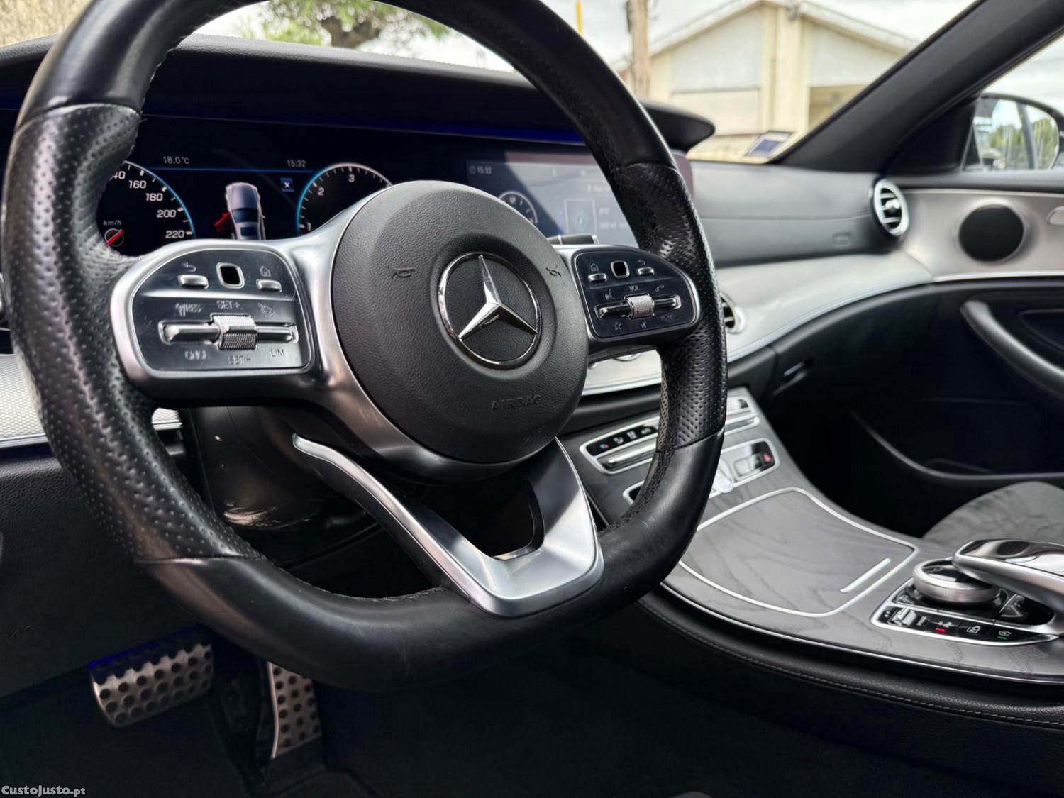 Mercedes-Benz E 300 D Touring AMG Auto — fotografia 7
