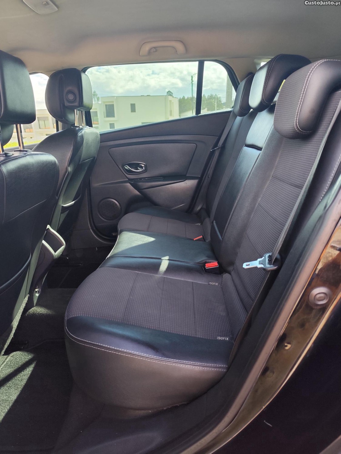 Renault Mégane GT line EDC 1.5. 110cv — fotografia 10
