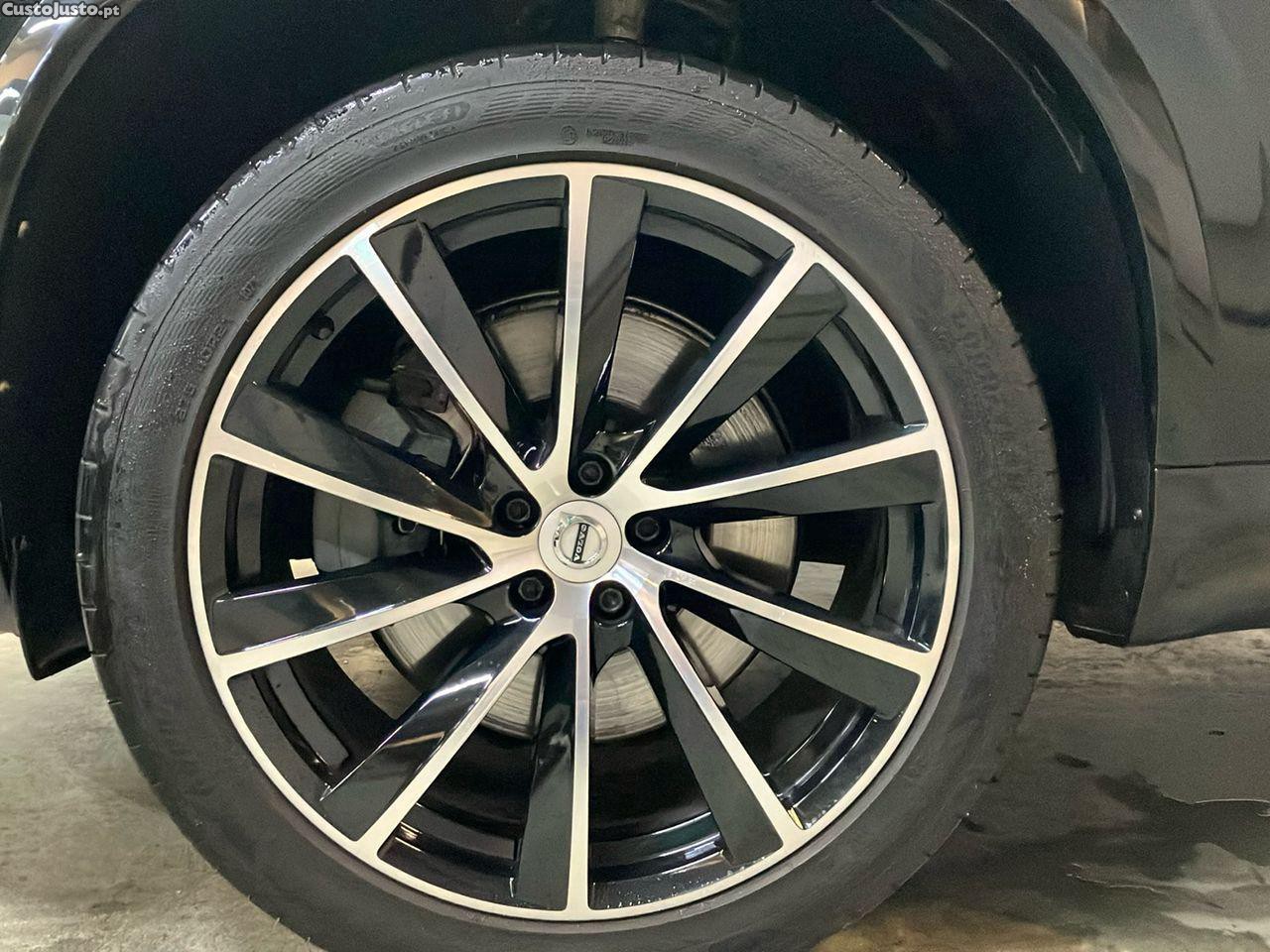 Volvo XC 90 2.0 T8 PHEV R-Design AWD — fotografia 19