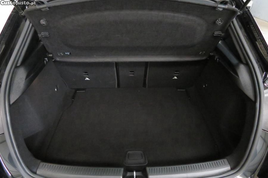 Mercedes-Benz A 200 AMG Line Aut. — fotografia 5