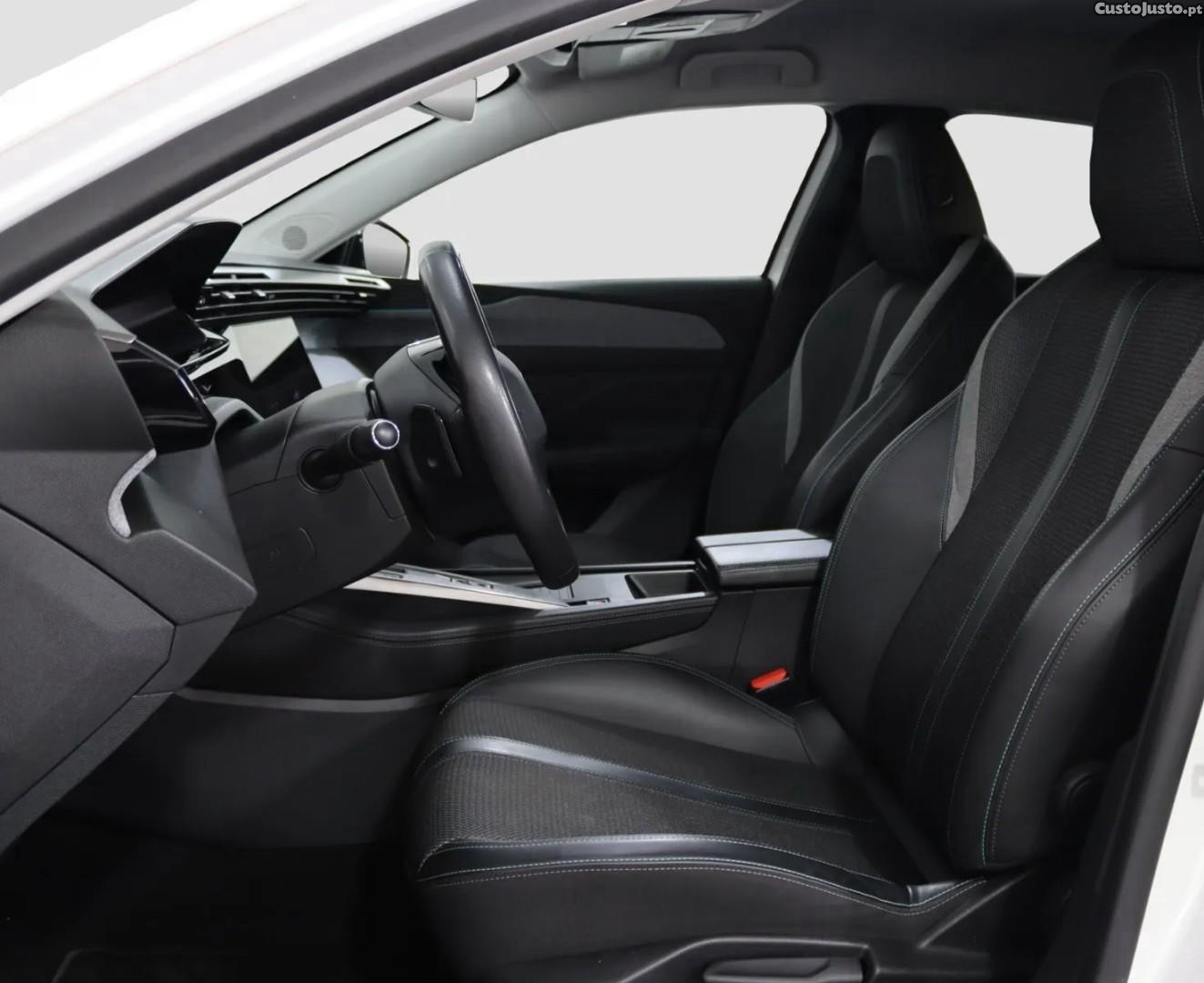 Peugeot 308 1.2 PureTech Allure EAT8 — fotografia 4