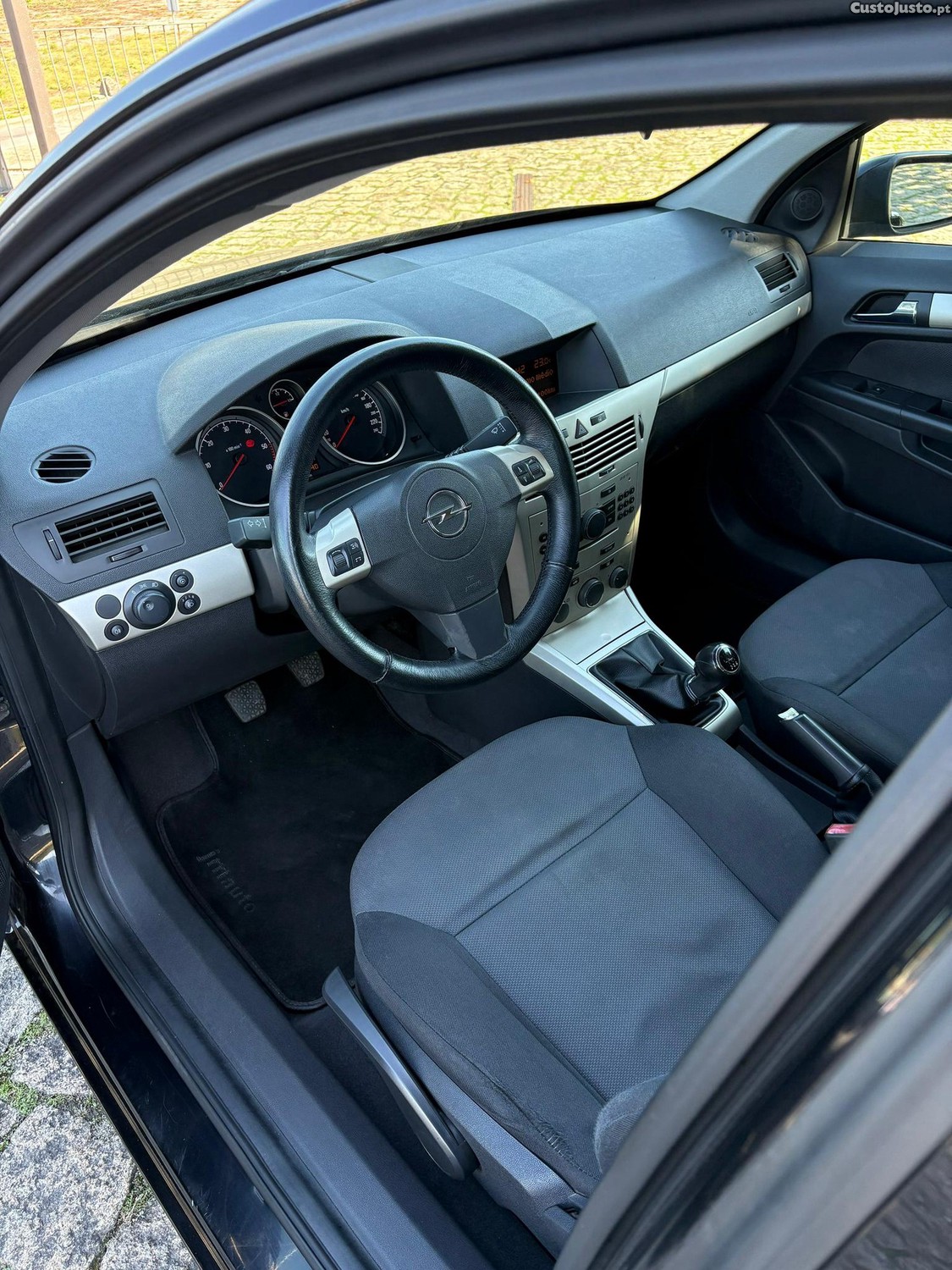 Opel Astra H Sw 1.3 cdti 90cv — fotografia 16