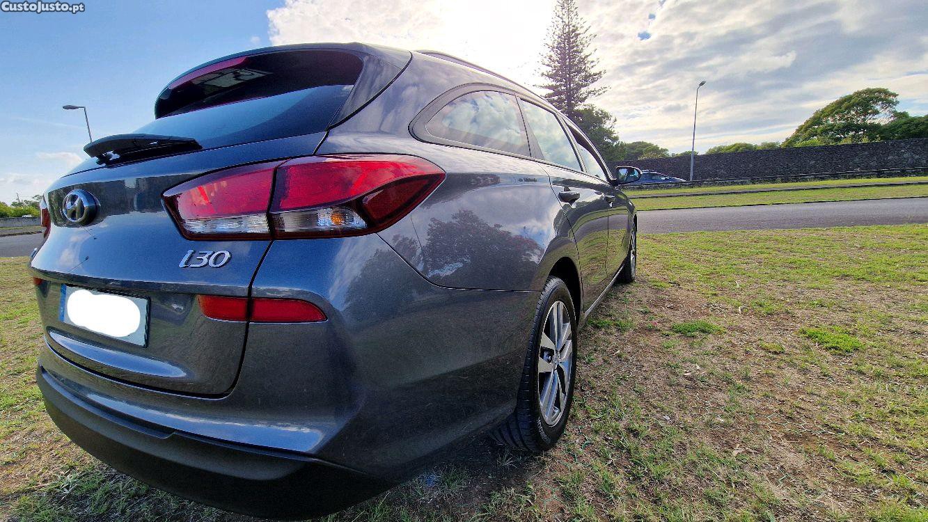 Hyundai i30 SW 1.6 CRDi COMFORT NAVI — fotografia 8