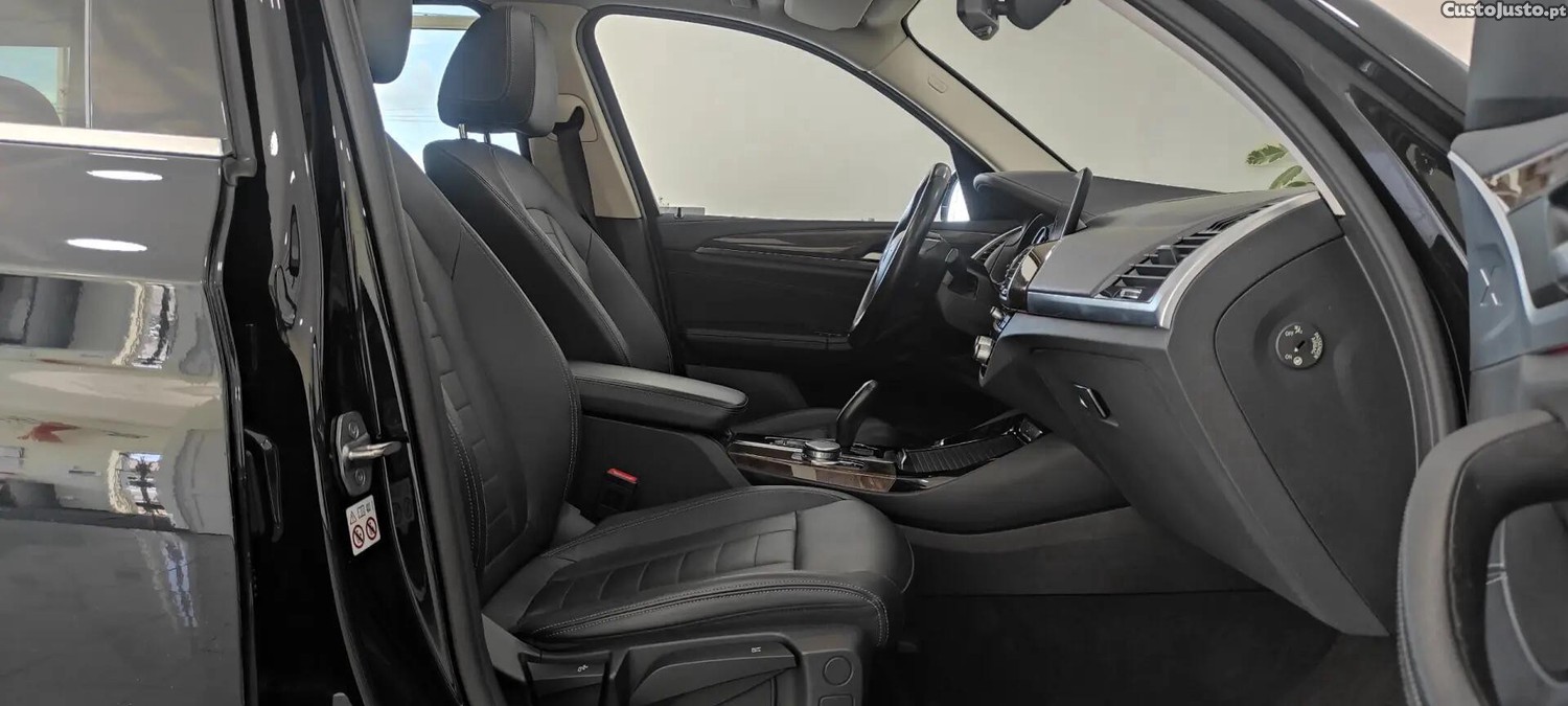 BMW X3 20 d xDrive Line Luxury — fotografia 8