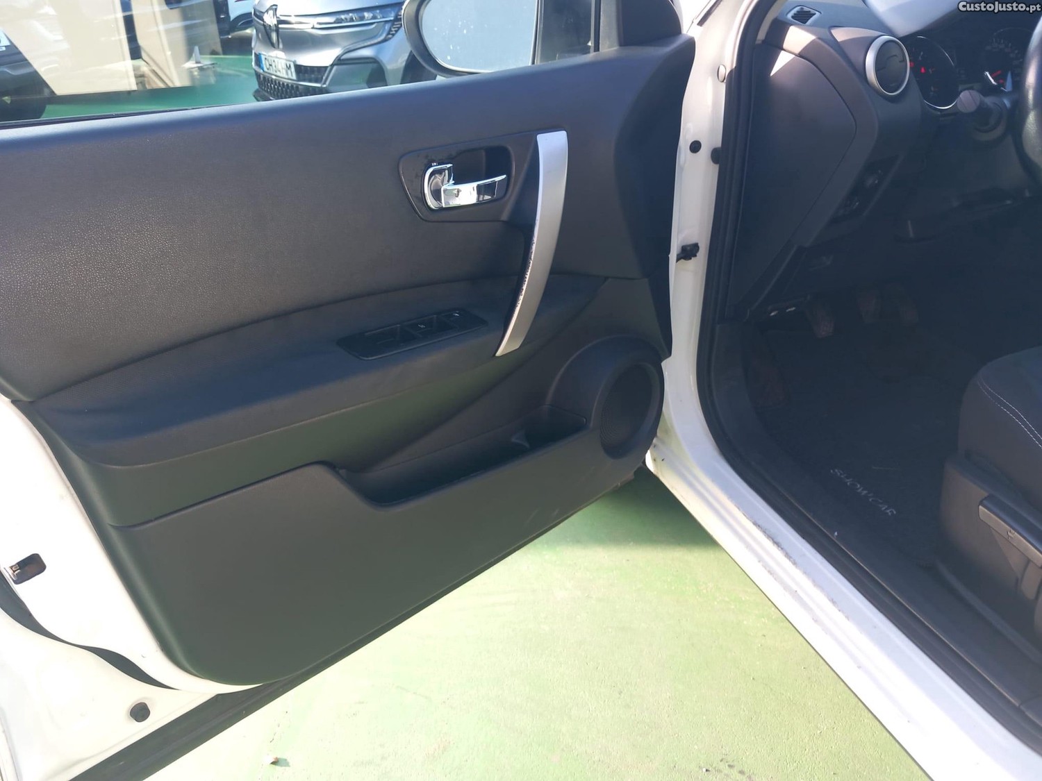 Nissan Qashqai 1.5 dCi Acenta — fotografia 15
