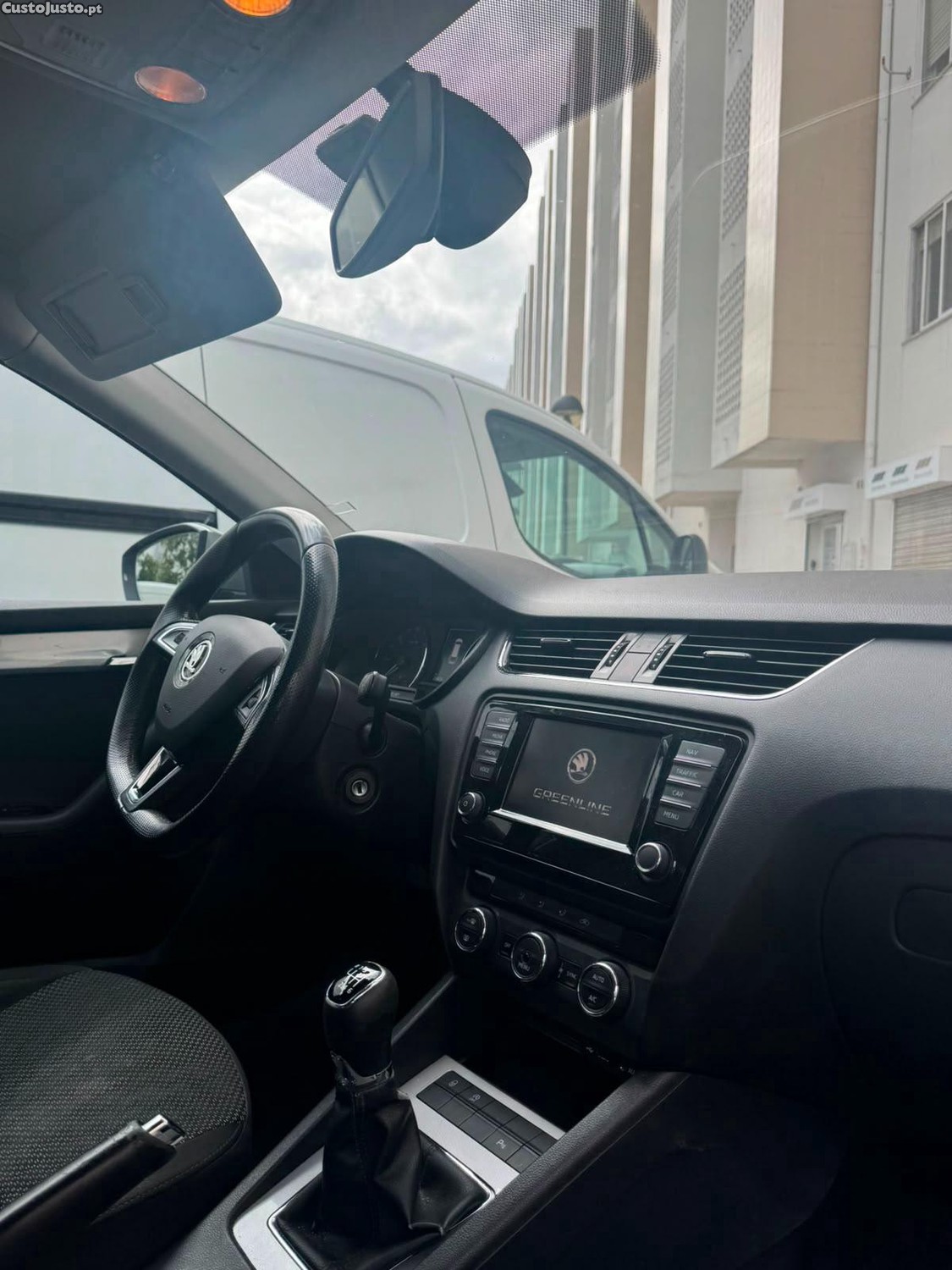 Skoda Octavia 1.6 TDI Greenline - Break — fotografia 8
