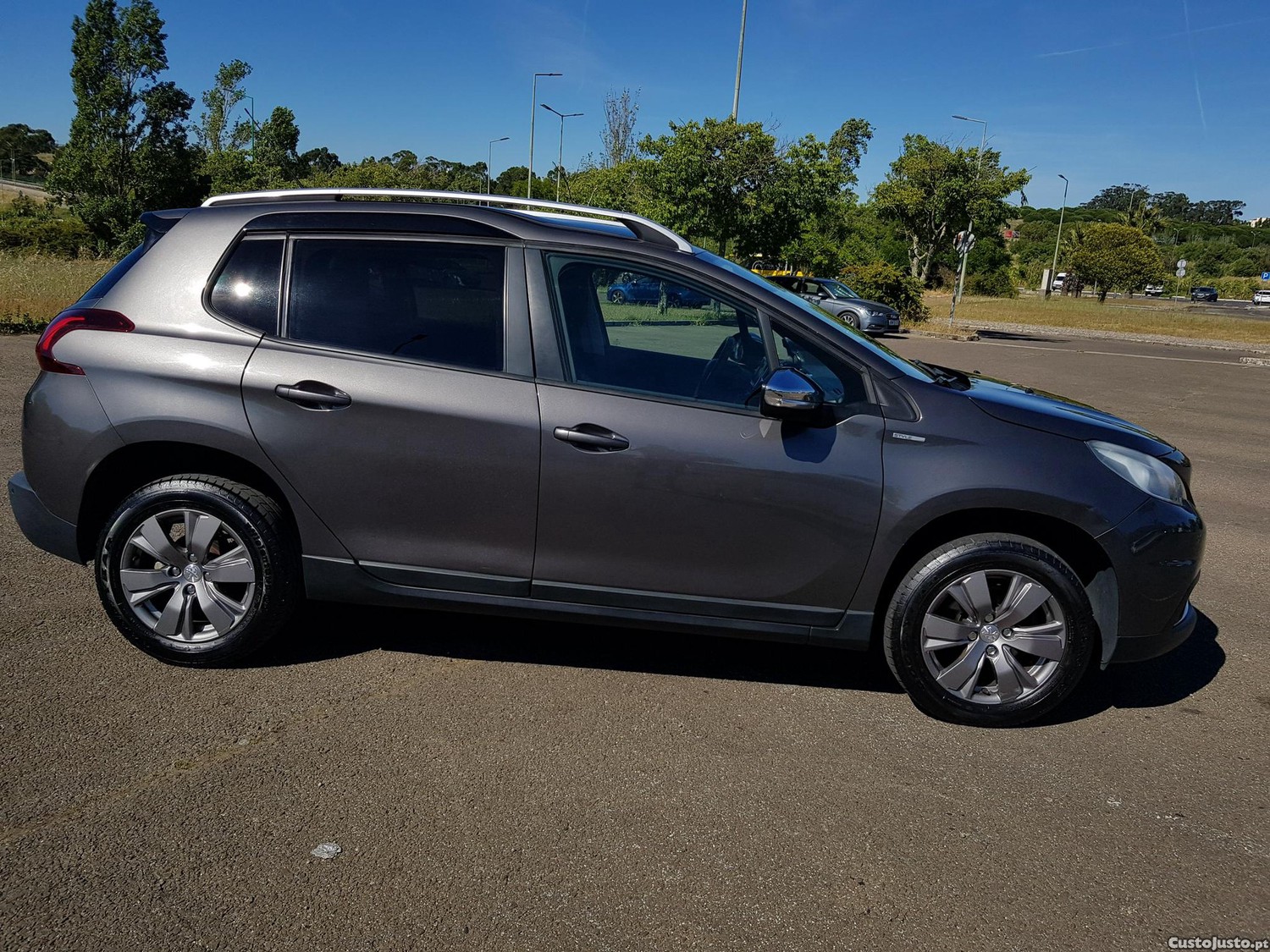 Peugeot 2008 1.6 HDi 102cv GPS Nacional — fotografia 17