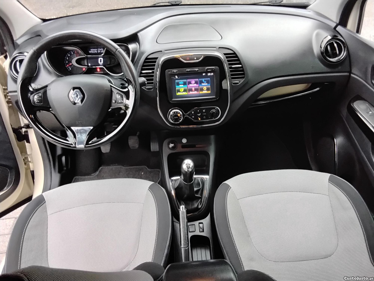 Renault Captur TCE EXCLUSIVE - 16 foto 5