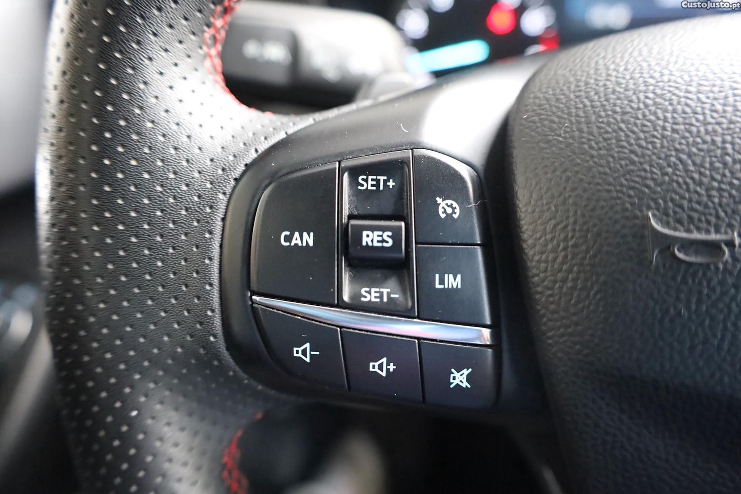 Ford Focus 1.0 EcoBoost MHEV ST-Line Aut — fotografia 6