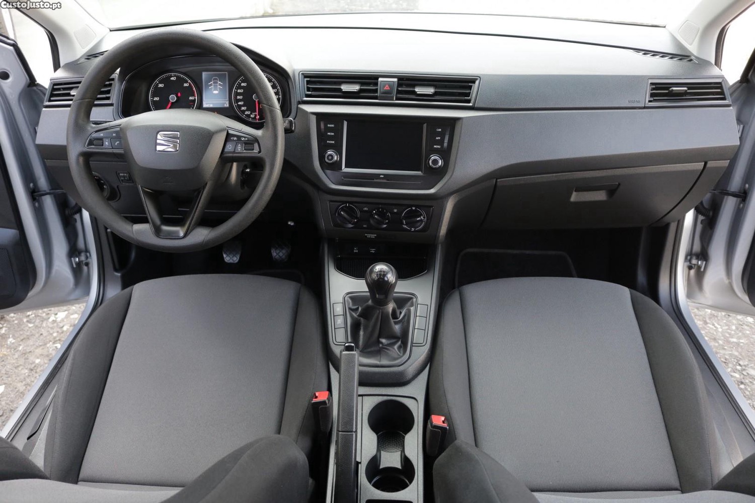 SEAT Ibiza 1.6 TDI Reference — fotografia 33