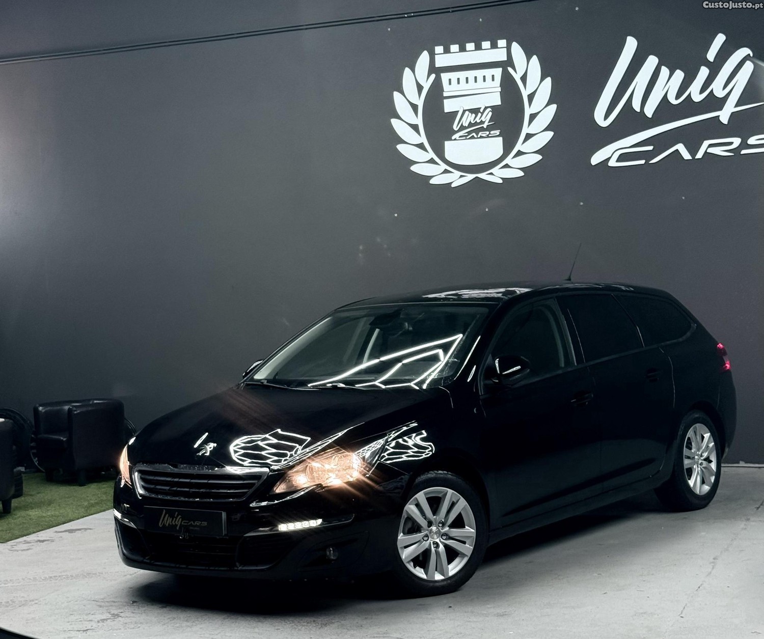 Peugeot 308 Allure — fotografia 13