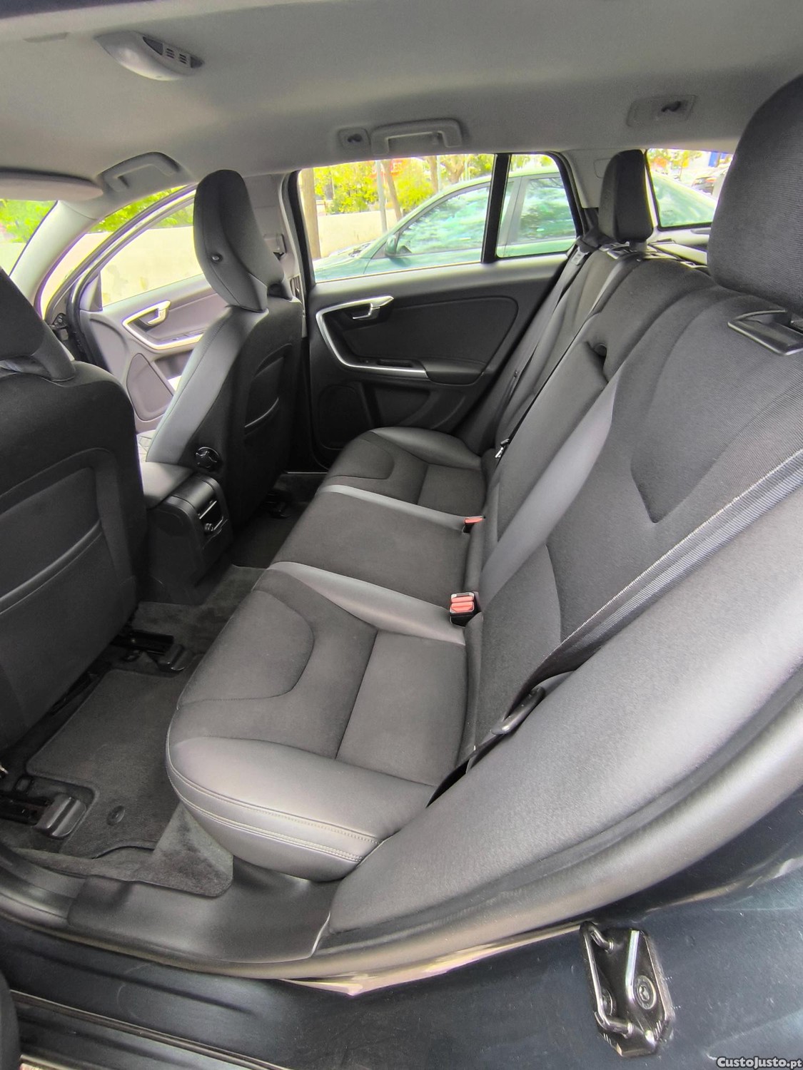 Volvo V60 Edrive — fotografia 7