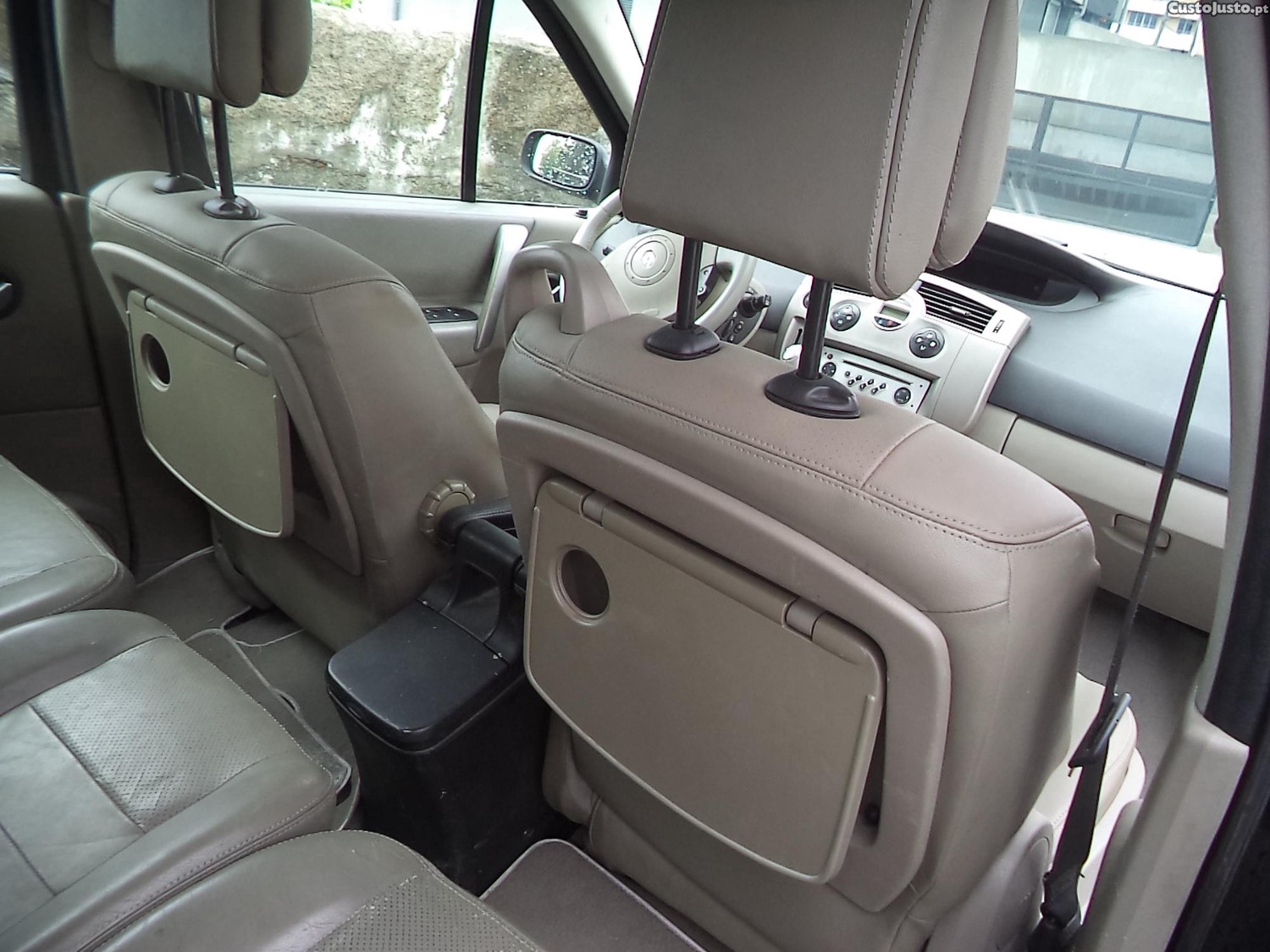 Renault Scénic GrandeSenicDCI — fotografia 6