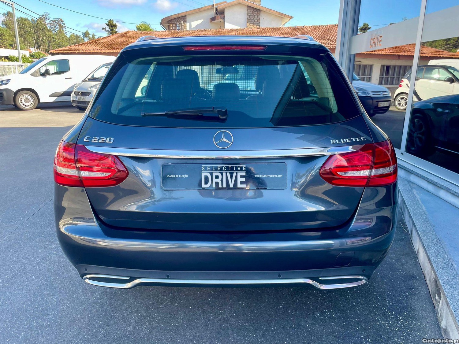 Mercedes-Benz C 220 (BlueTEC) d Station 7G-TRONIC Avantgarde — fotografia 11