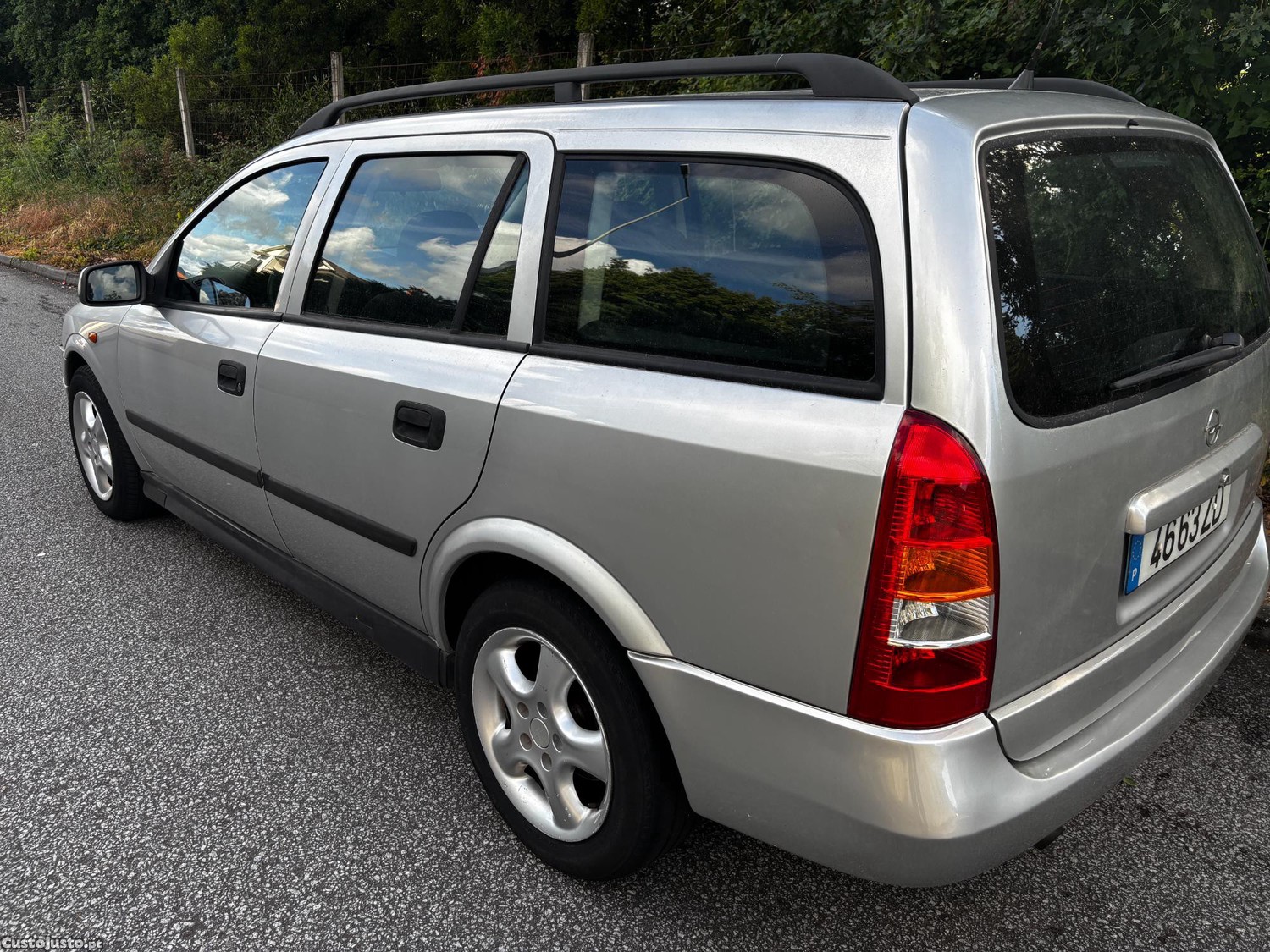 Opel Astra caravan 2.0 dti — fotografia 6