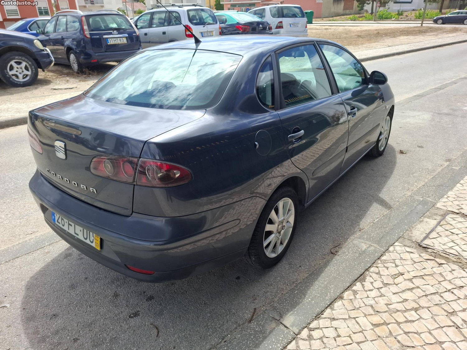 SEAT Cordoba 1.4 Tdi Stylence — fotografia 9