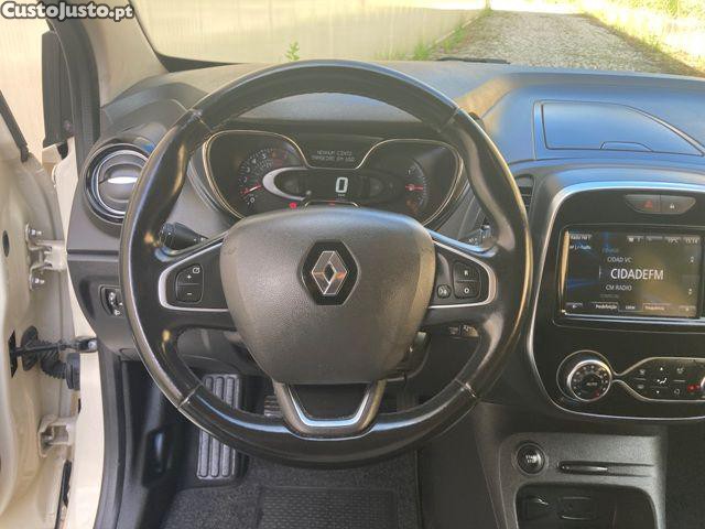 Renault Captur 0.9 TCE Exclusive — fotografia 19
