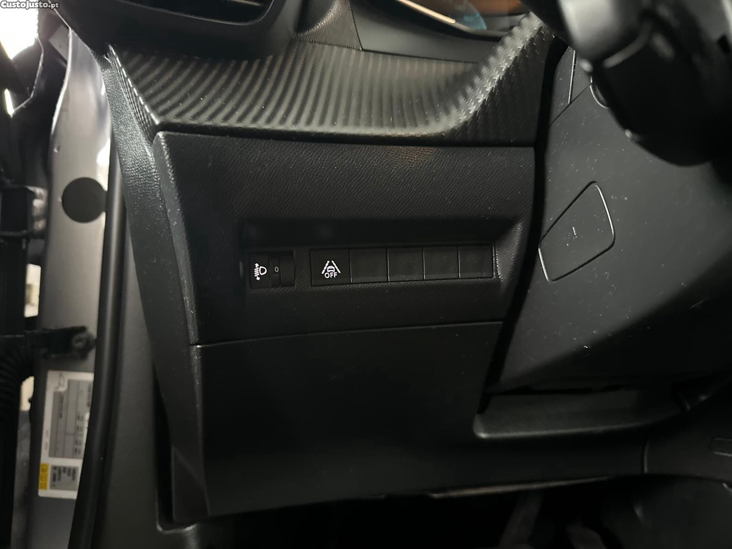 Peugeot 2008 50 kWh Active Pack — fotografia 14