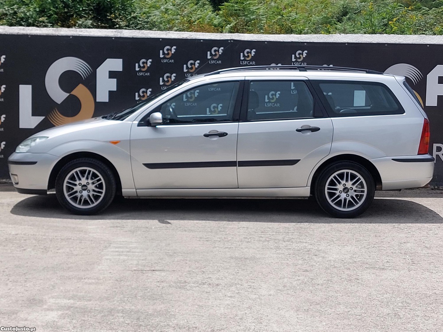 Ford Focus SW 1.4 16v 75cv, a.c, j.l.l, bom estado — fotografia 12