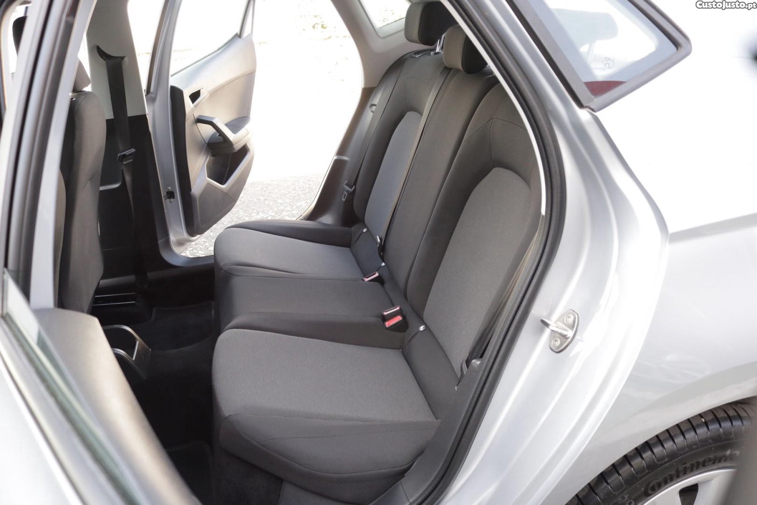 SEAT Ibiza 1.6 TDI Reference — fotografia 34