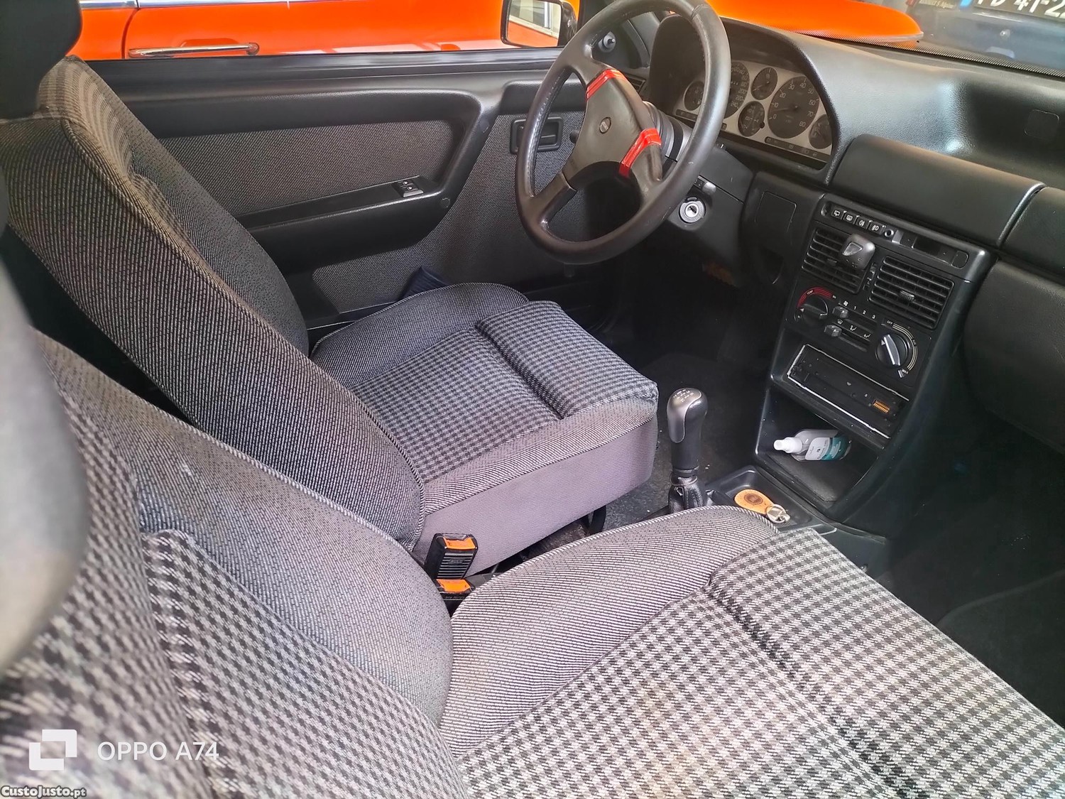 Fiat Uno Turbo ie — fotografia 2