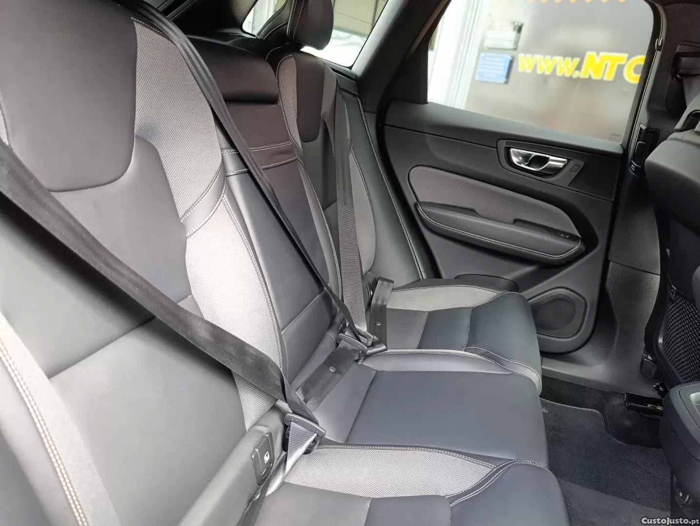 Volvo XC 60 2.0 b4 r-design — fotografia 4