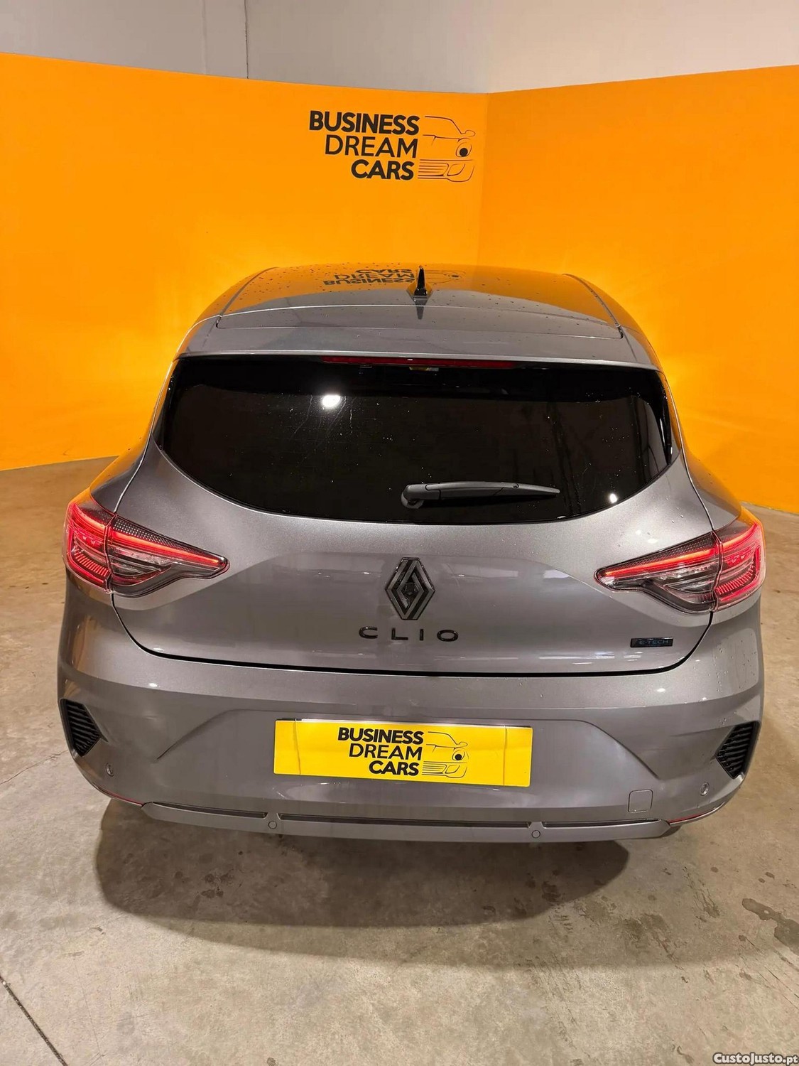 Renault Clio 1.6 E-Tech Full Hybrid Esprit Alpine — fotografia 9