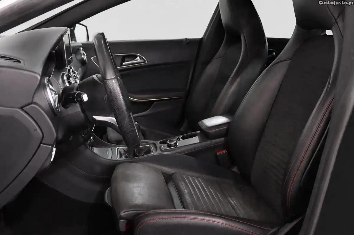 Mercedes-Benz CLA 200 Shooting Brake AMG Line — fotografia 5