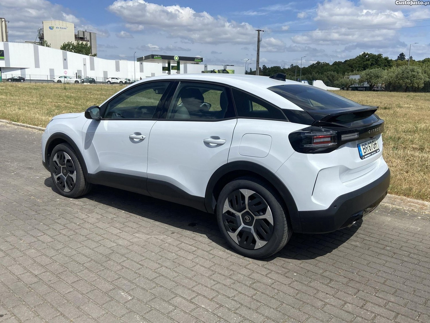 Citroën C4 1.2 Hybrid Plus e-DSC6 — fotografia 18