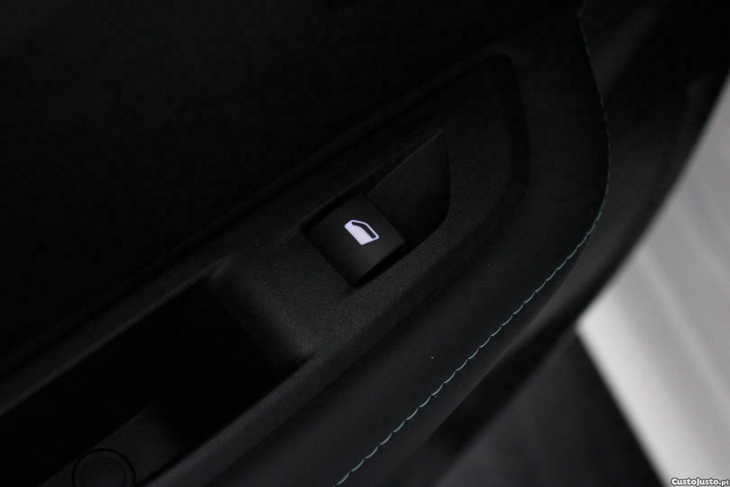 Peugeot 208 1.5 BlueHDI 100CV ALLURE — fotografia 10