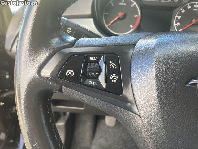 Opel Corsa 1.3 CDTi Dynamic — fotografia 14