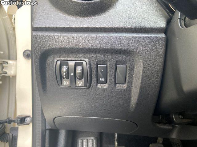 Renault Captur 0.9 TCE Exclusive — fotografia 14