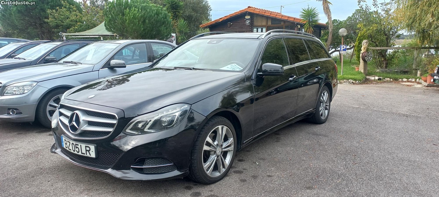 Mercedes-Benz E 220 Avantgarde + panorâmico + pele+ full leds — fotografia 3